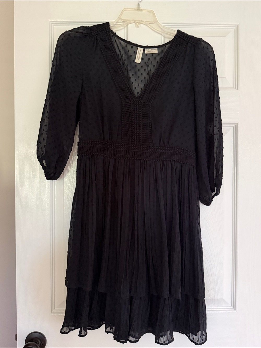 Anthropologie Meadow Rue Black Swiss Dot V-Neck Tiered Dress size 8